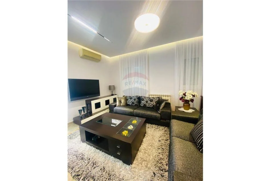 Tirane, jepet me qera apartament Kati 3, 80 m² 600 € 