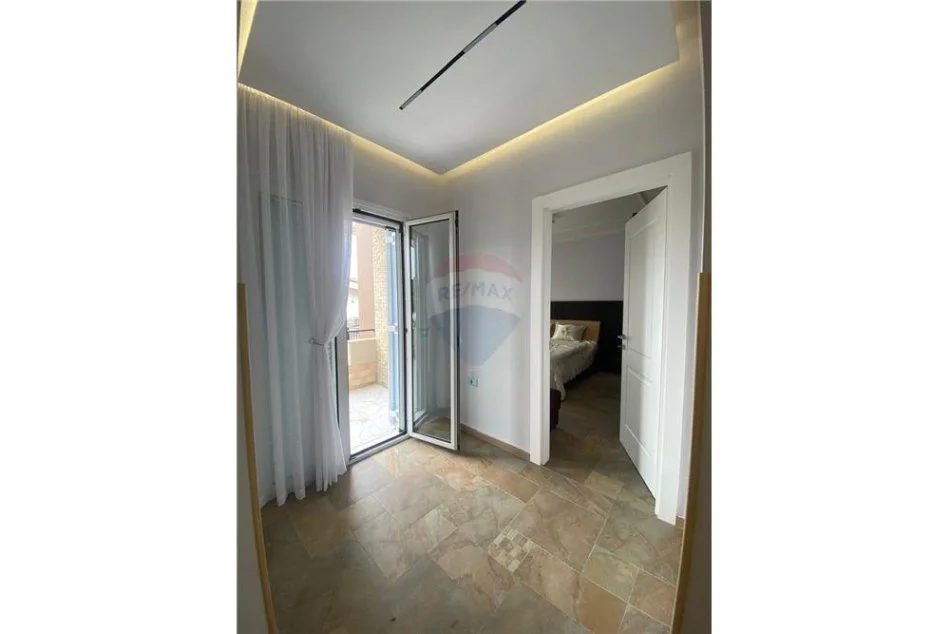 Tirane, jepet me qera apartament Kati 3, 80 m² 600 € 