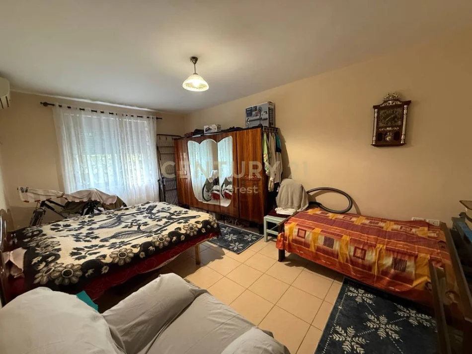 Tirane, shitet apartament 3+1 Kati 4, 93 m² 217.000 € (Gjykata e rrethit)