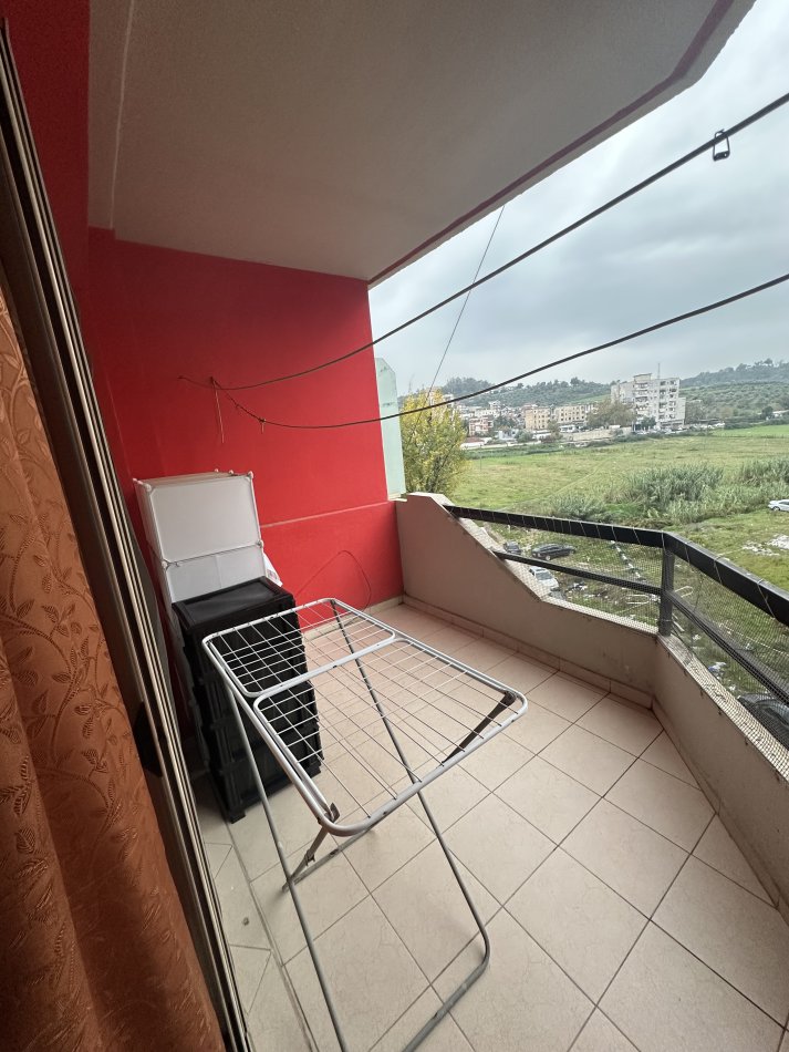 Tirane, jepet me qera apartament 1+1 Kati 4, 77 m² 300 € 