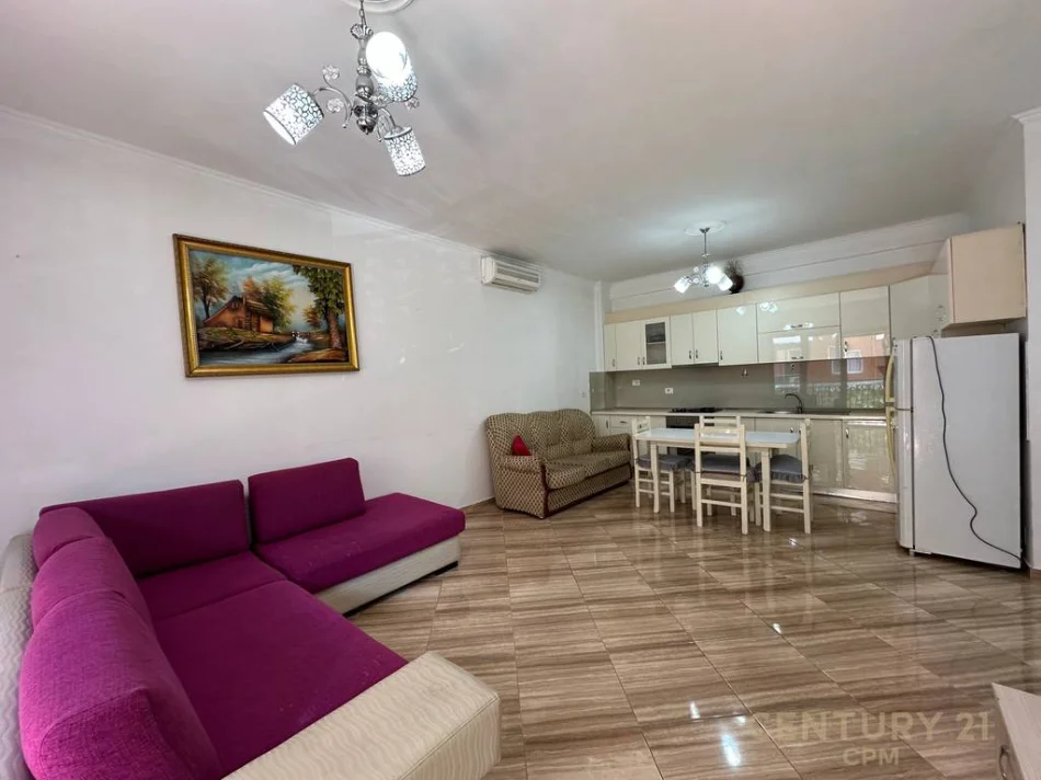 Tirane, jepet me qera apartament 2+1 Kati 1, 107 m² 600 € (Green City)