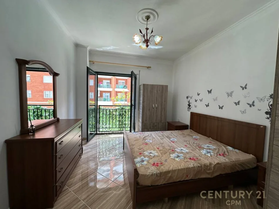 Tirane, jepet me qera apartament 2+1 Kati 1, 107 m² 600 € (Green City)