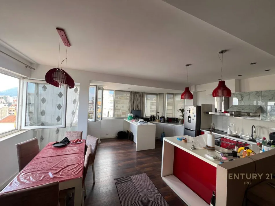 Tirane, shitet apartament 2+1+Aneks Kati 11, 154 m² 360.000 € (Rruga e dibres)