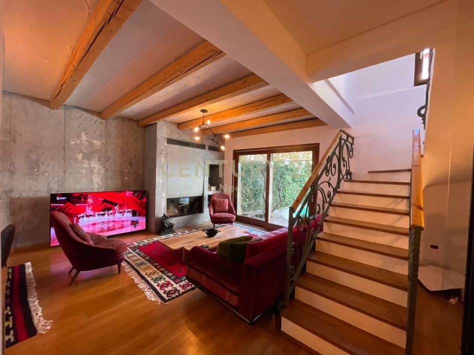 Tirane, jepet me qera Vile 2 Katshe Kati 2, 500 m² 4.500 € 