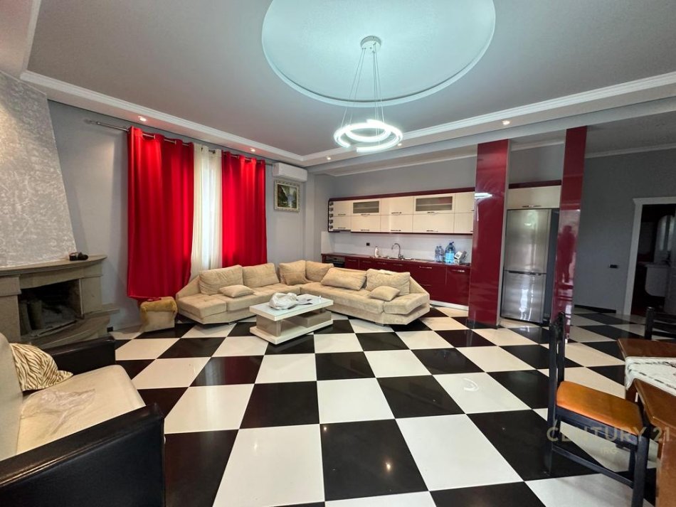 Tirane, jepet me qera Vile 2 Katshe Kati 2, 300 m² 1.200 € (Berzhite)