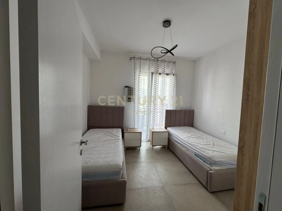 Tirane, jepet me qera apartament 2+1 Kati 9, 100 m² 700 € (Farmacia 10)
