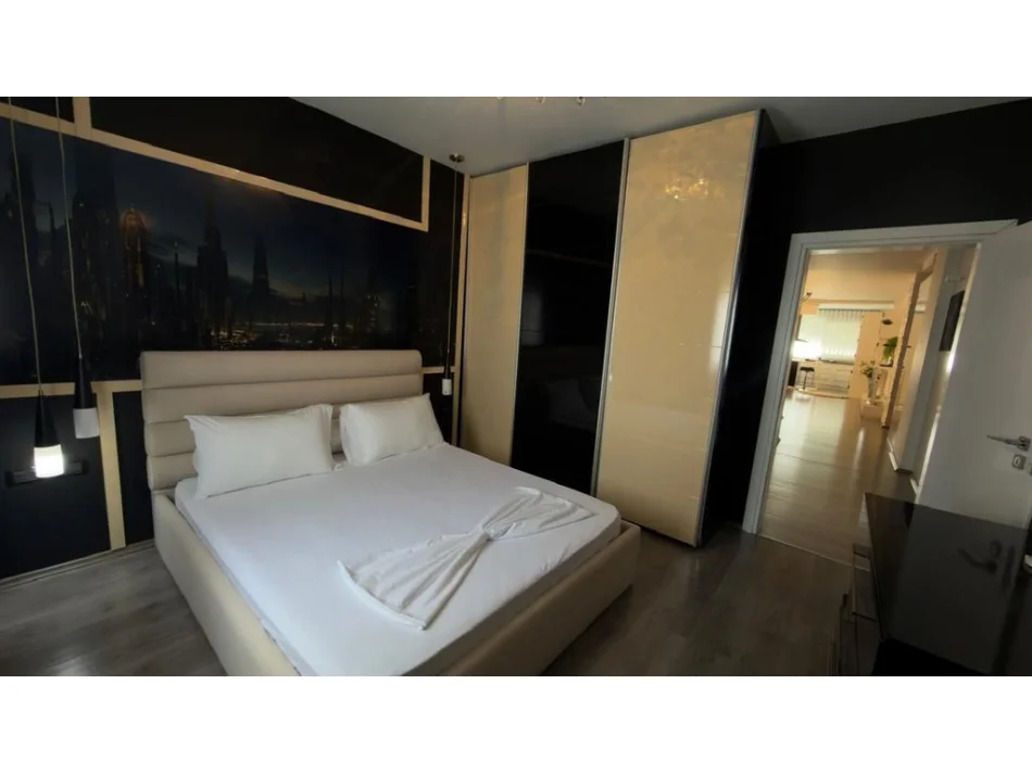 Tirane, jepet me qera apartament 2+1 Kati 5, 120 m² 950 € (komuna Parisit)