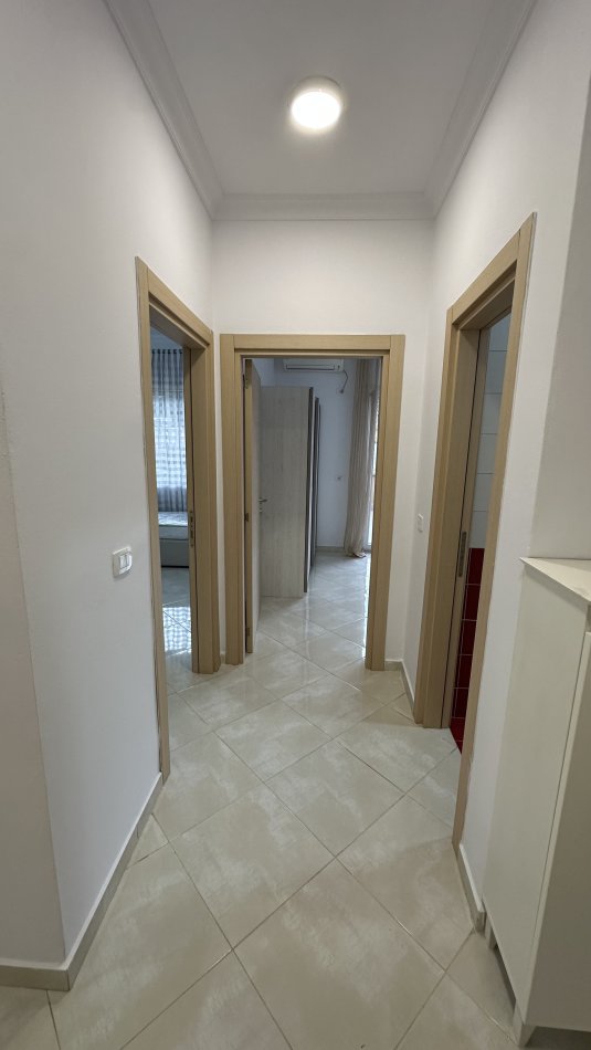 Apartament 220m2 me QIRA 500 €, 3+1+2 - QTU, PERSON FIZIK