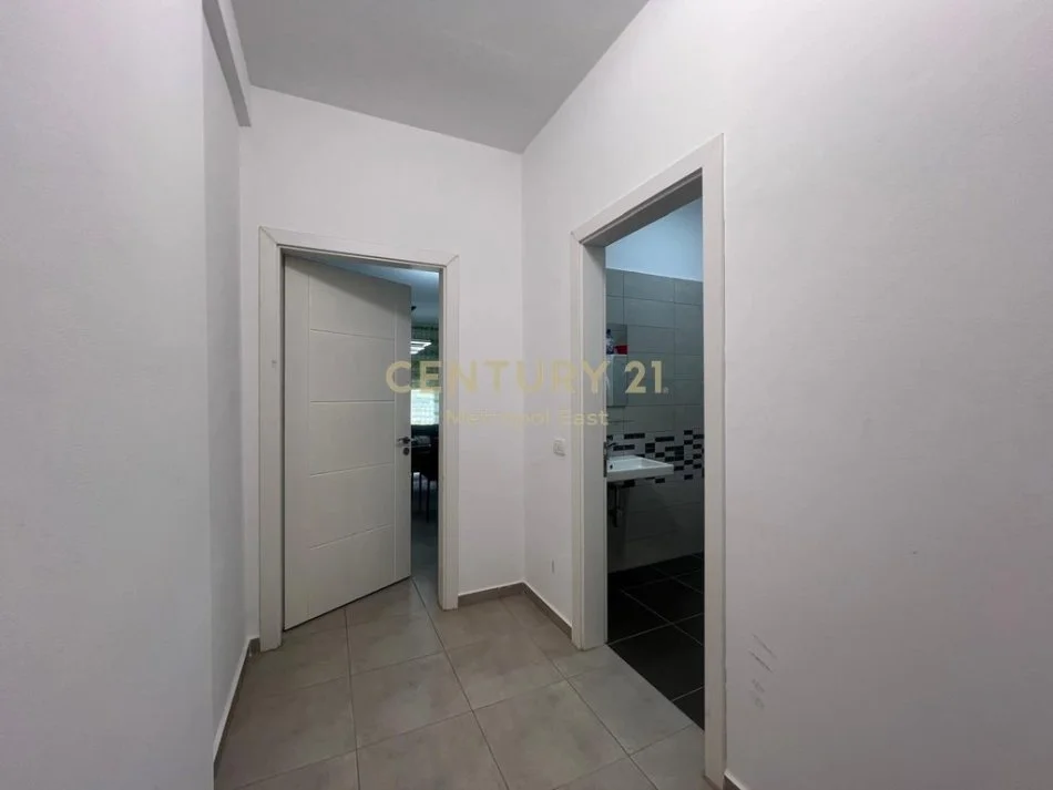 Tirane, shitet apartament 2+1 Kati 9, 100 m² 210.000 € 