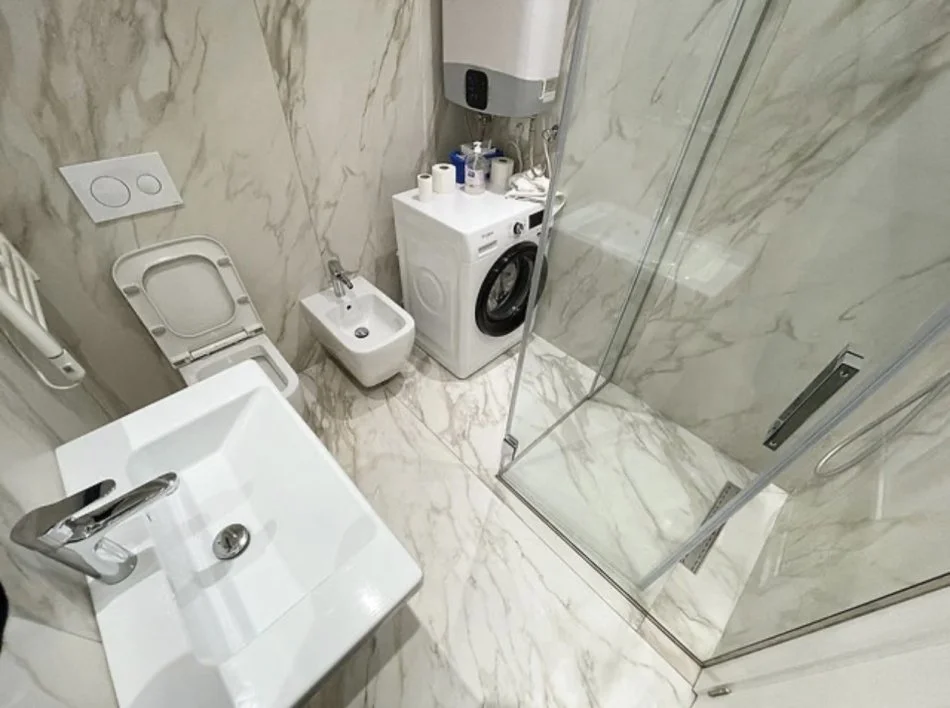 Tirane, jepet me qera apartament 2+1 Kati 4, 110 m² 1.200 € (Tek Rruga e Dibres)