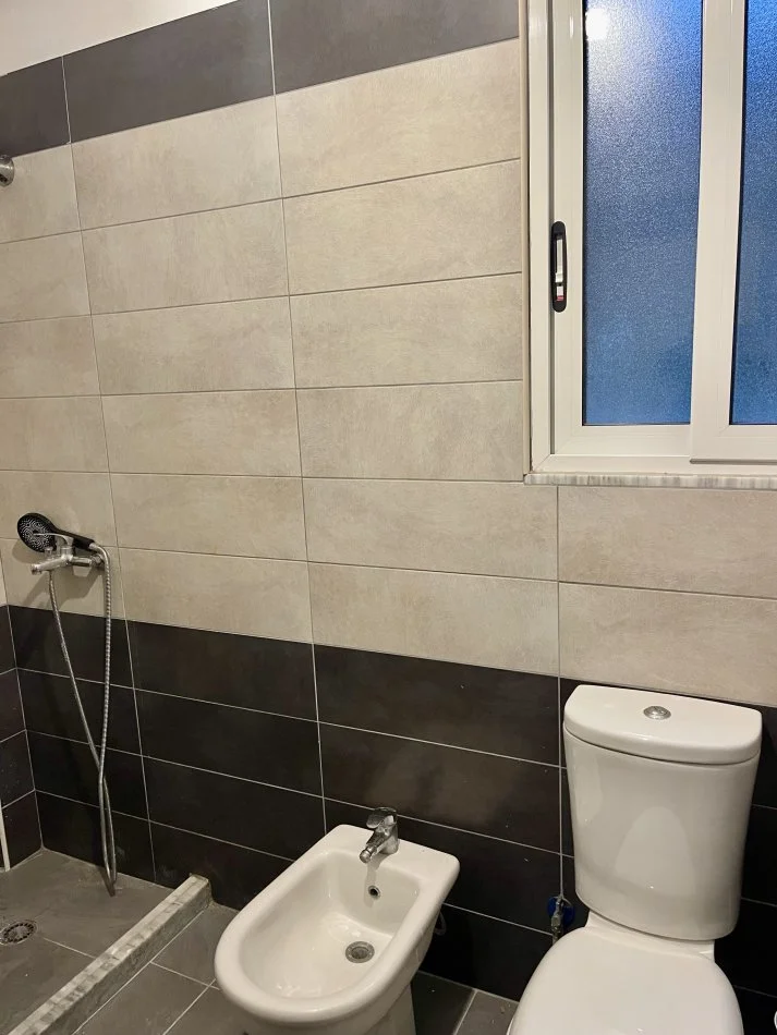 Fresk, Shitet Apartment 2+1, Pran Restorant Qesarakut