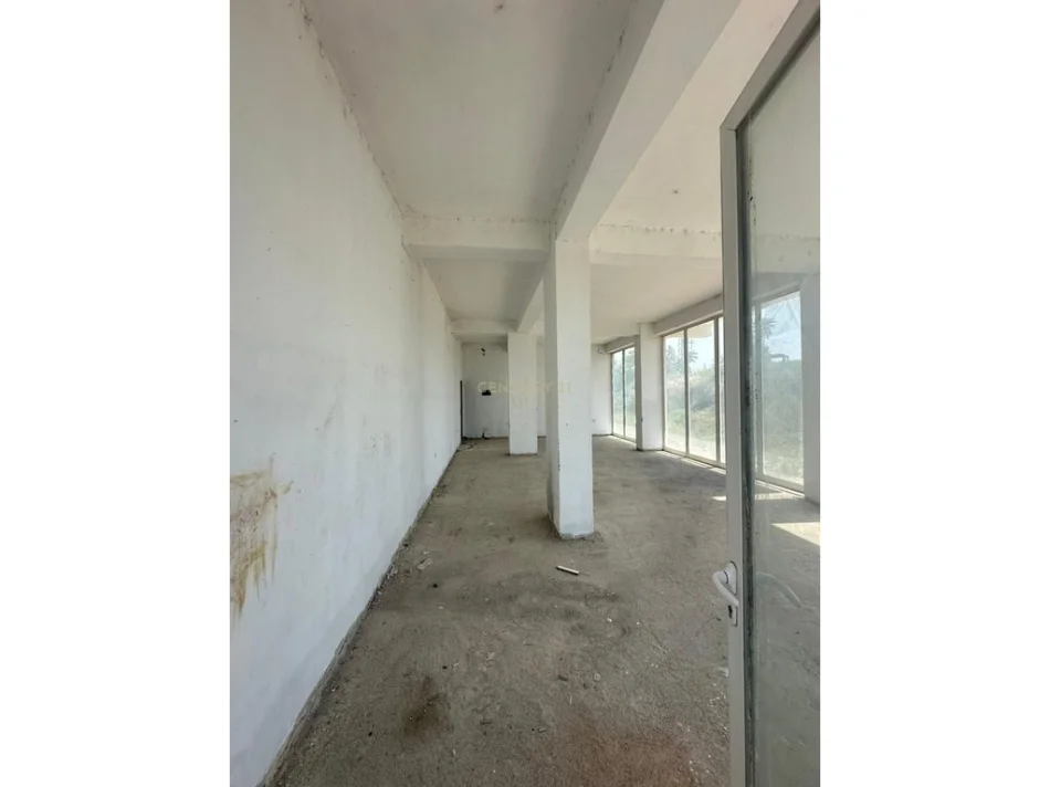 Tirane, shes ambjent biznesi Kati 1, 90 m² 136.500 € (rruga Abaz Bojaka)