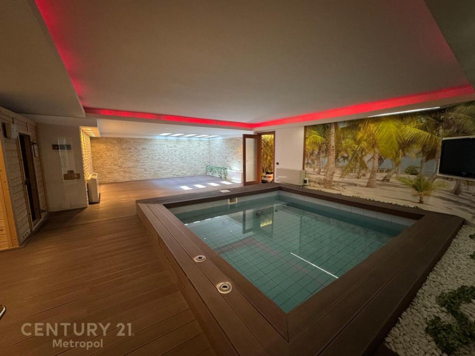 Tirane, jepet me qera Vile 3 Katshe Kati 4, 1.210 m² 15.000 € 