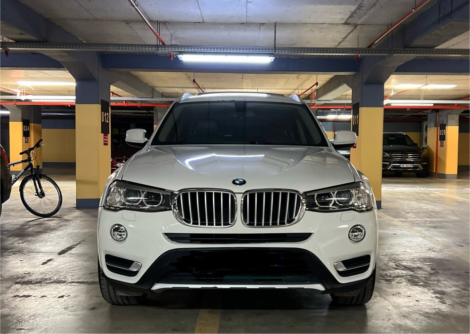 Tirane, shes makine Bmw X3 2013 Nafte, e bardhë automatik Kondicioner 210.000 km 12.000 €