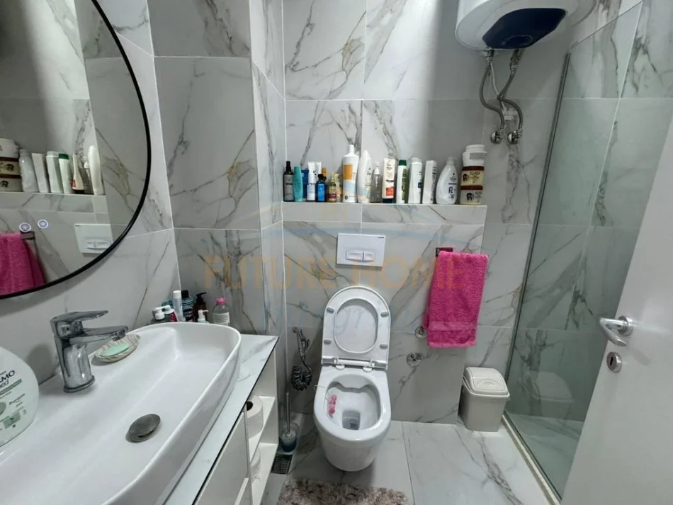 Tirane, shitet apartament 1+1+Ballkon , 79 m² 170.000 € (Rruga e dibres)