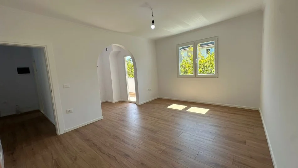 Shitet apartament 2+1 📍 te Pediatria