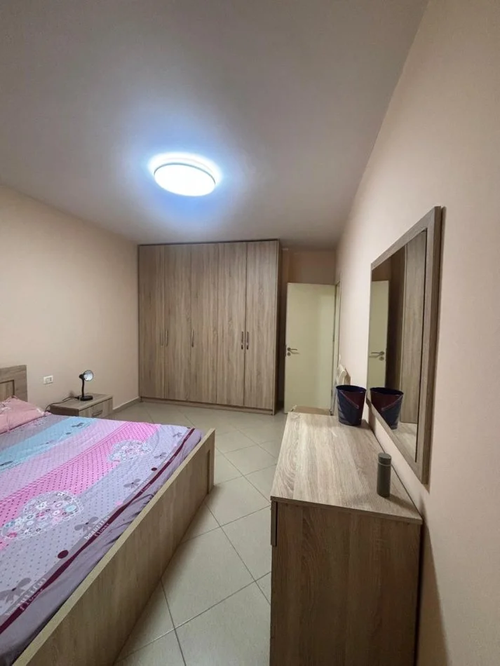 Tirane, jepet me qera apartament 1+1 Kati 5, 63 m² 480 € (Spitali Amerikan 2 prane Qsut)