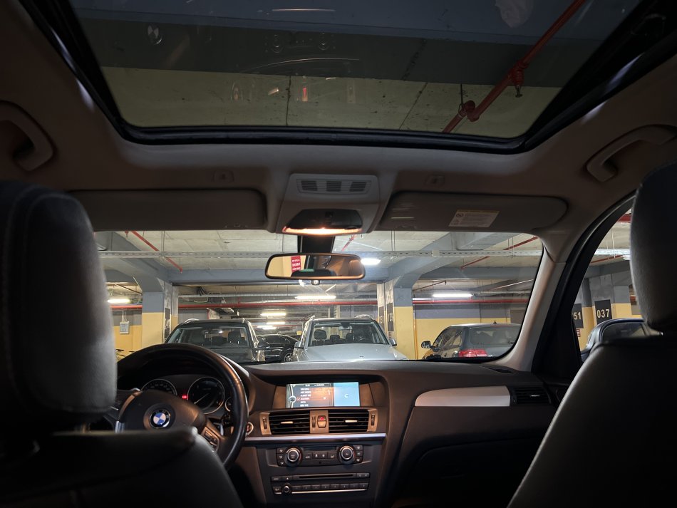 Tirane, shes makine Bmw X3 2013 Nafte, e bardhë automatik Kondicioner 210.000 km 12.000 €