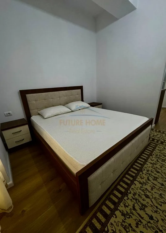 Tirane, jepet me qera apartament 2+1 , 76 m² 500 € 
