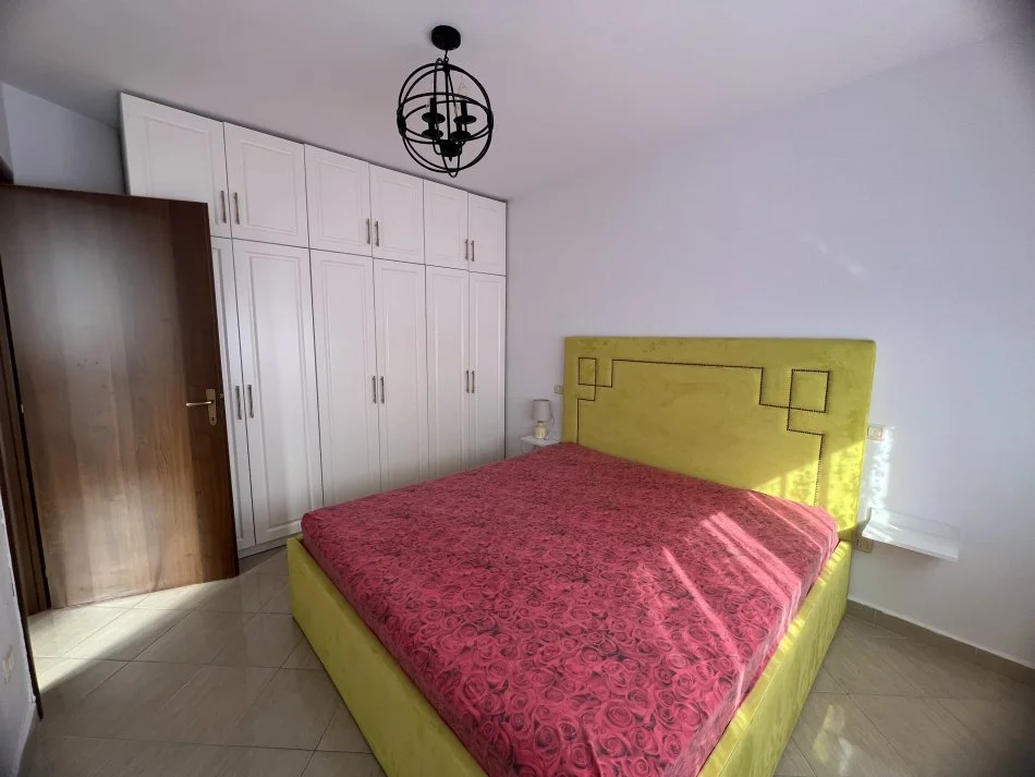 Durres, jepet me qera apartament 1+1+Ballkon Kati 4, 75 m² 450 €