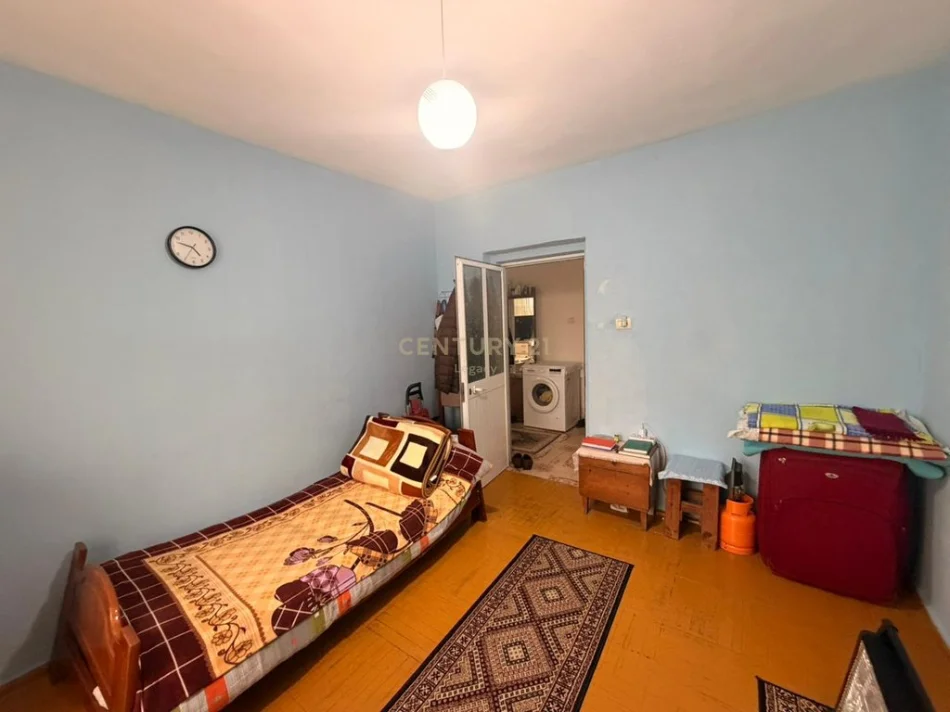 Tirane, shes apartament 1+1 Kati 5, 67 m² 163.000 € (Pazari Ri)