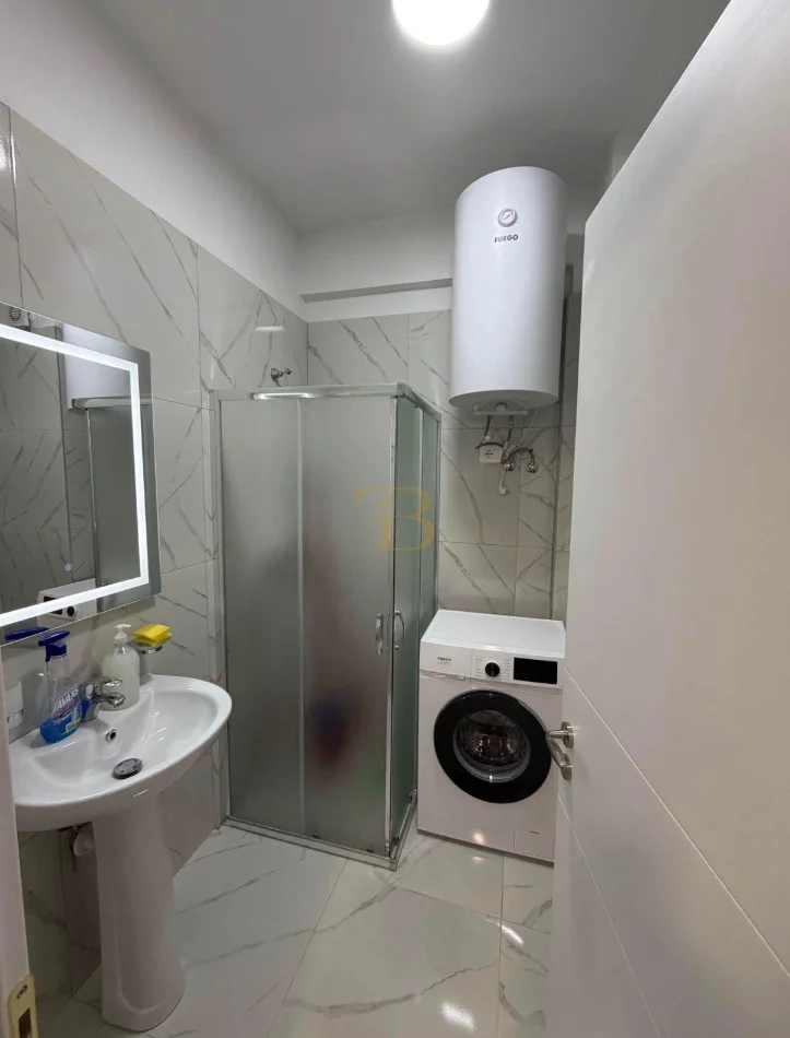 Tirane, jepet me qera apartament 1+1 Kati 3, 75 m² 45.000 € 