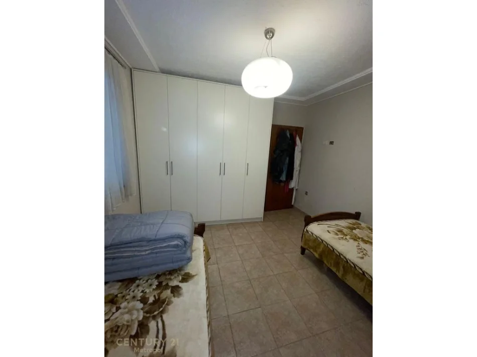 Tirane, shes apartament 2+1 Kati 1, 120 m² 160.000 € (allias)