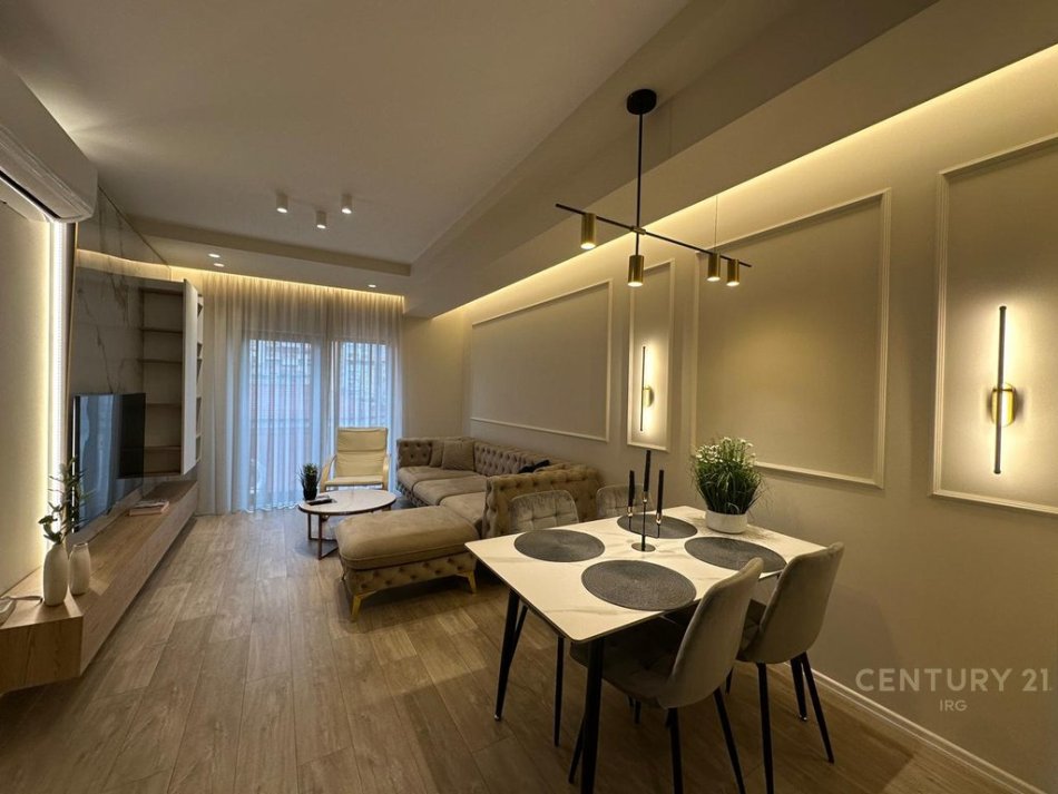 Tirane, jepet me qera apartament 2+1+Aneks+Ballkon Kati 3, 90 m² 1.200 € 