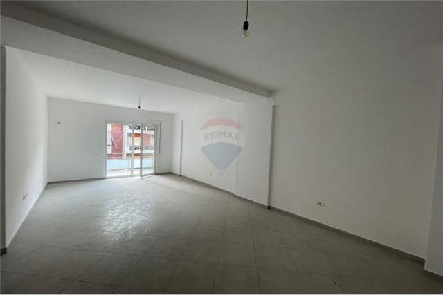 Tirane, jepet me qera apartament 2+1+BLK Kati 6, 117 m² 450 Euro (Teodor Keko)