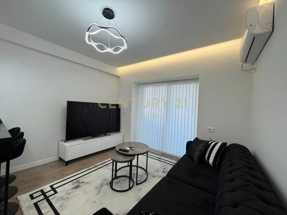Tirane, jepet me qera apartament 1+1 Kati 3, 60 m² 540 € 
