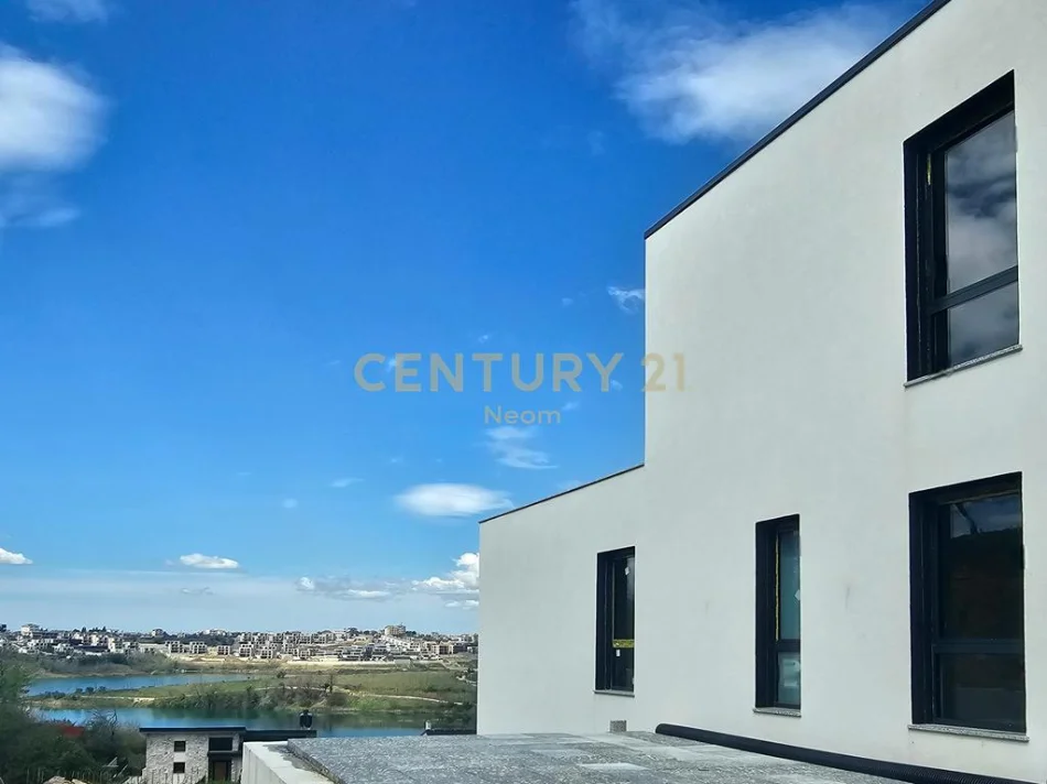 Tirane, shes Vile 3 Katshe Kati 2, 330 m² 650.000 € 