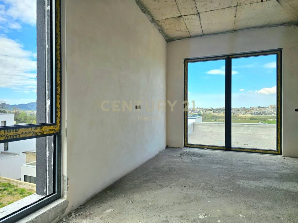 Tirane, shes Vile 3 Katshe Kati 2, 330 m² 650.000 € 
