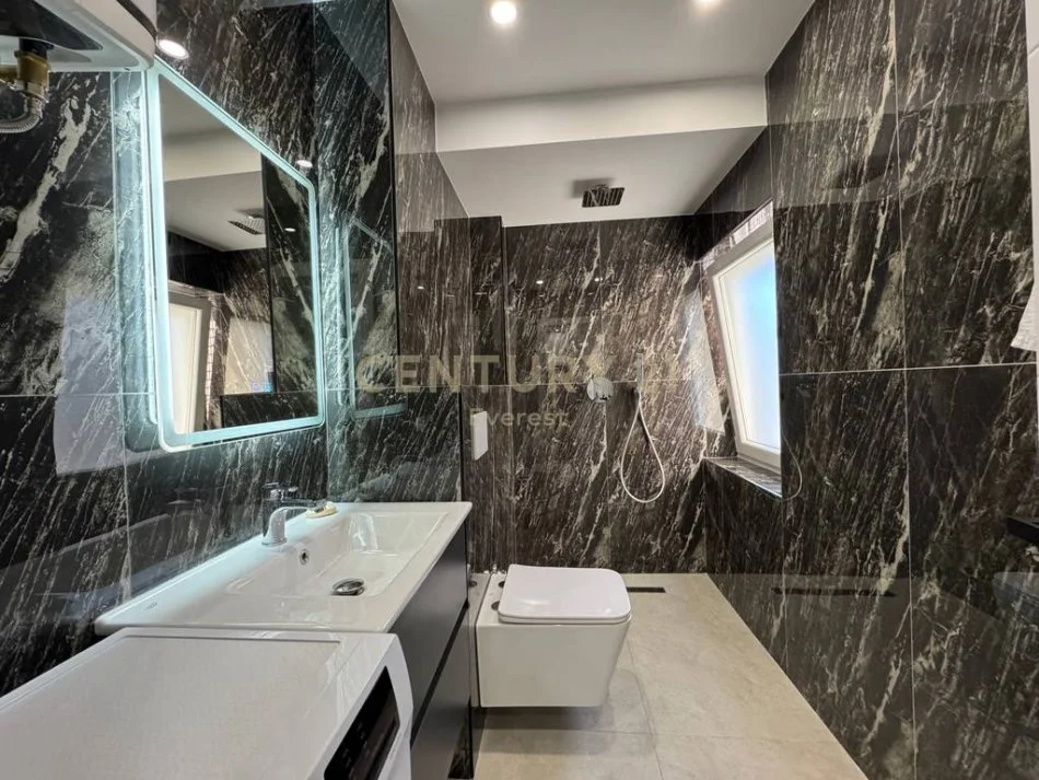 Tirane, jepet me qera apartament 1+1 Kati 3, 60 m² 540 € 