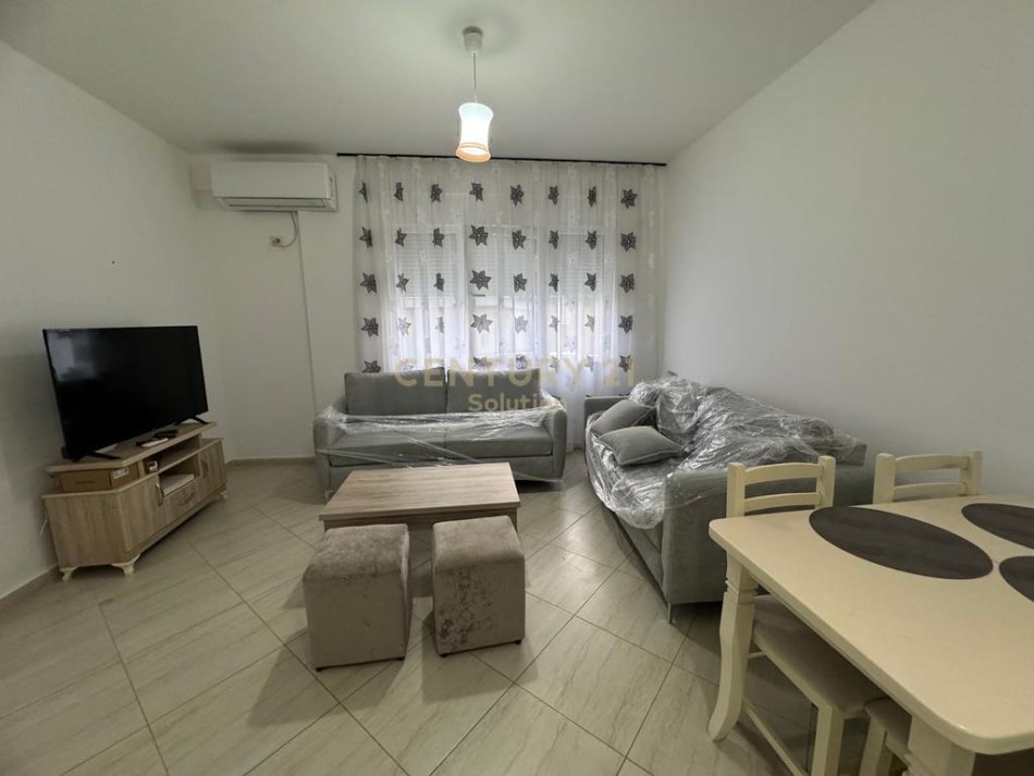 Tirane, jepet me qera apartament 2+1 Kati 2, 70 m² 70 € 
