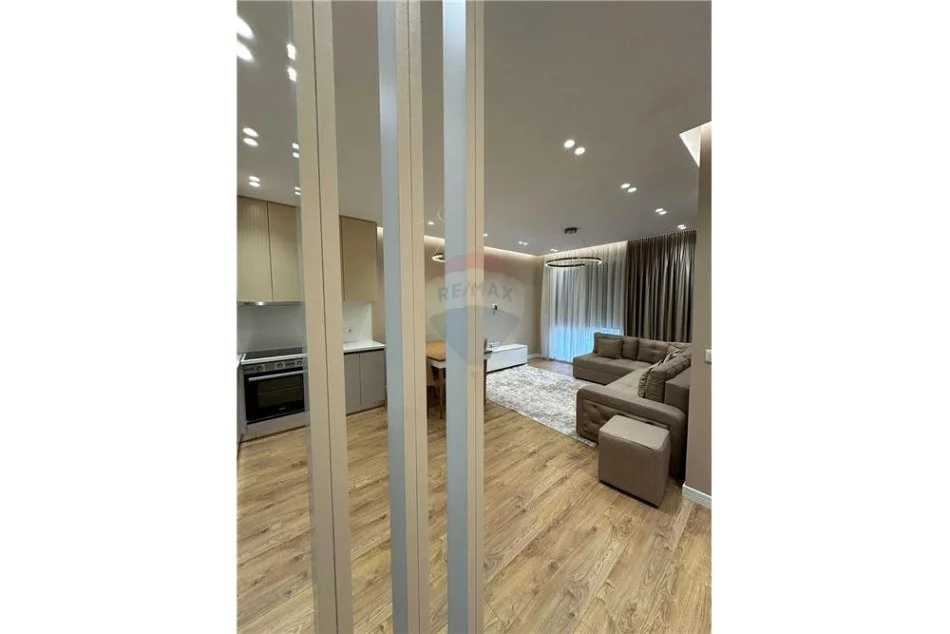 Tirane, jepet me qera apartament Kati 4, 115 m² 1.000 € 