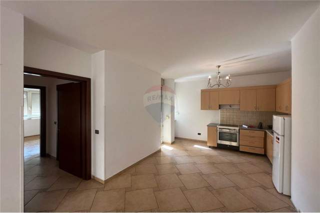 Tirane, shitet apartament 2+1+BLK Kati 3, 116 m² 250.000 Euro (Rruga e Elbasanit)
