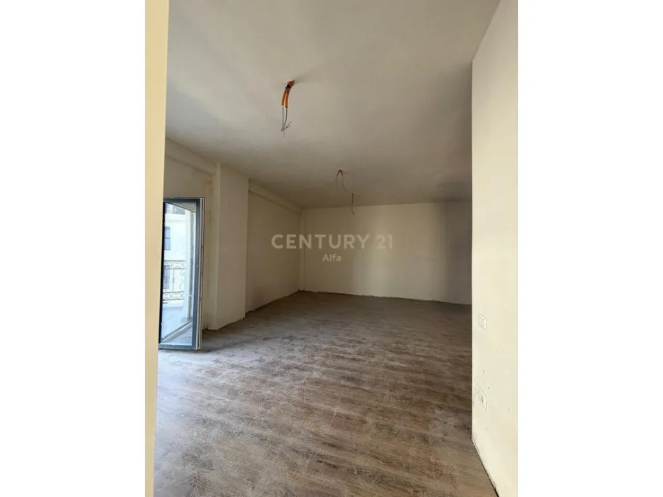 Tirane, shes apartament 2+1+Aneks+Ballkon Kati 3, 111 m² 199.000 € (Porta Tirana e Re)