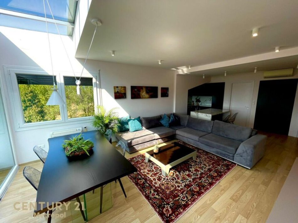 Tirane, shitet apartament 2+1+Aneks+Ballkon Kati 2, 140 m² 370.000 € (Rruga Seit Teqja)