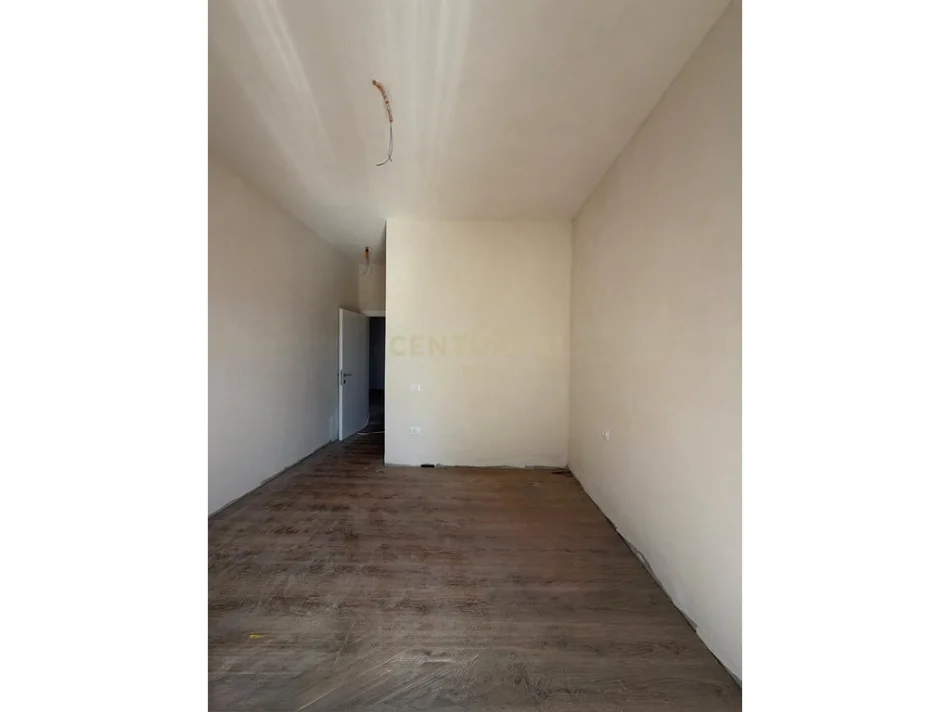 Tirane, shes apartament 2+1+Aneks+Ballkon Kati 3, 111 m² 199.000 € (Porta Tirana e Re)
