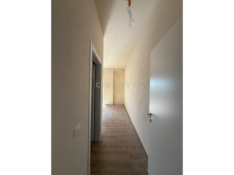 Tirane, shes apartament 2+1+Aneks+Ballkon Kati 3, 111 m² 199.000 € (Porta Tirana e Re)