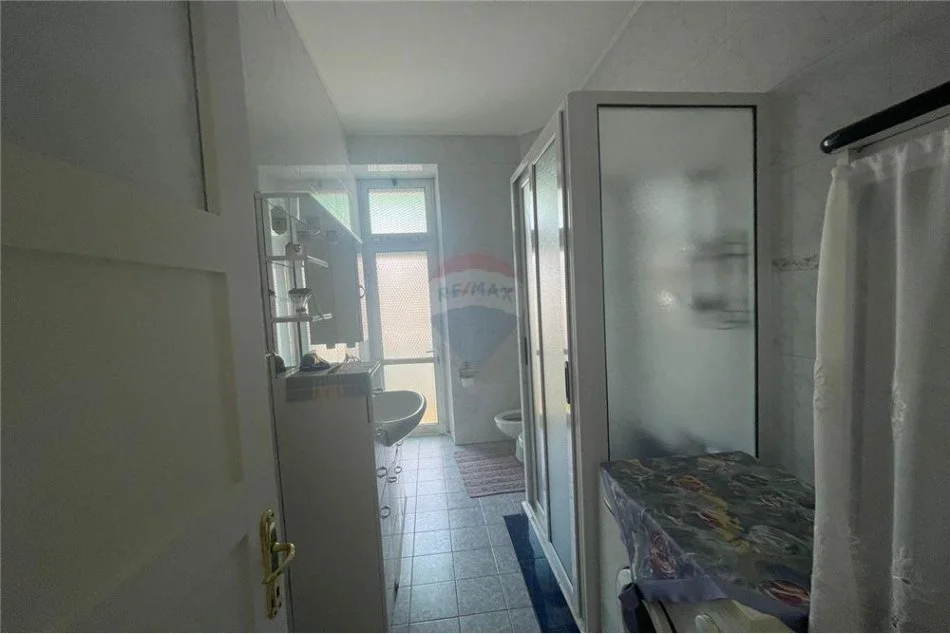 Tirane, jepet me qera apartament Kati 1, 81 m² 700 € 