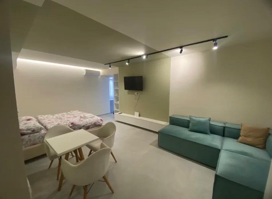 Tirane, jepet me qera apartament 5+1+Aneks+Ballkon , 3.000 € 
