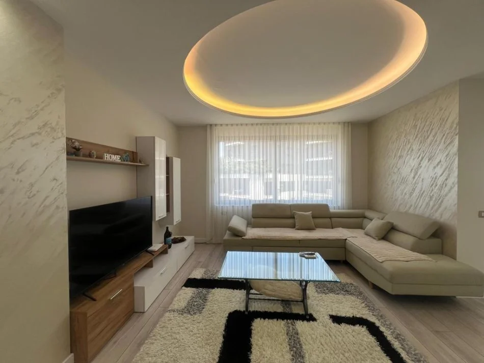 Tirane, jepet me qera apartament 1+1 Kati 9, 60 m² 1.000 € 
