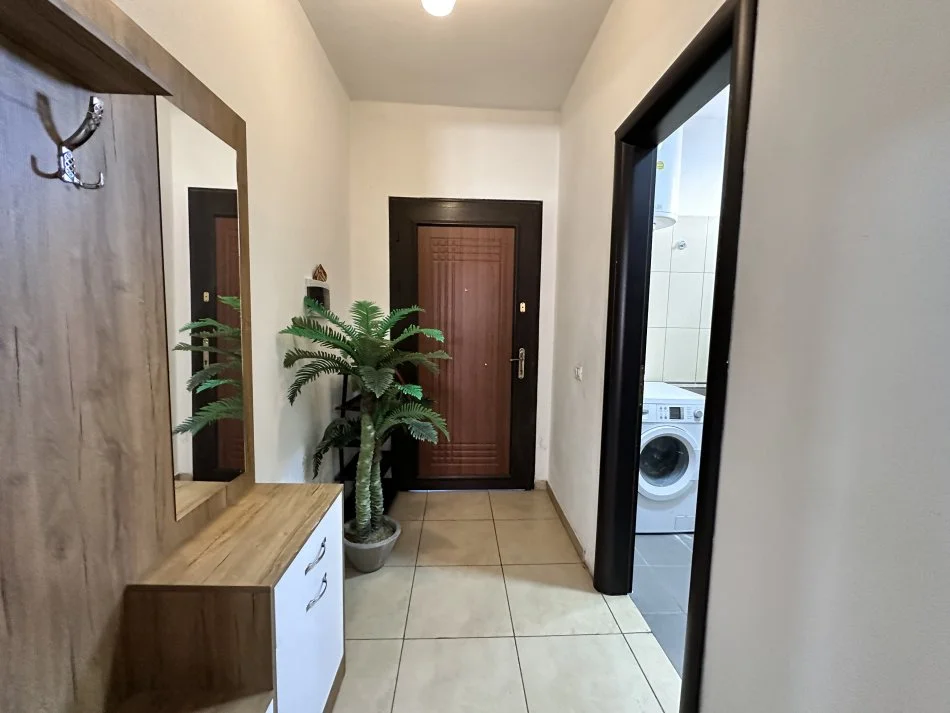 Tirane, jepet me qera apartament+verande | Penthouse 1+1+Ballkon Kati 4, 65 m² 380 € 
