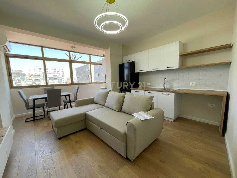 Tirane, jepet me qera apartament 2+1 Kati 2, 60 m² 650 € 