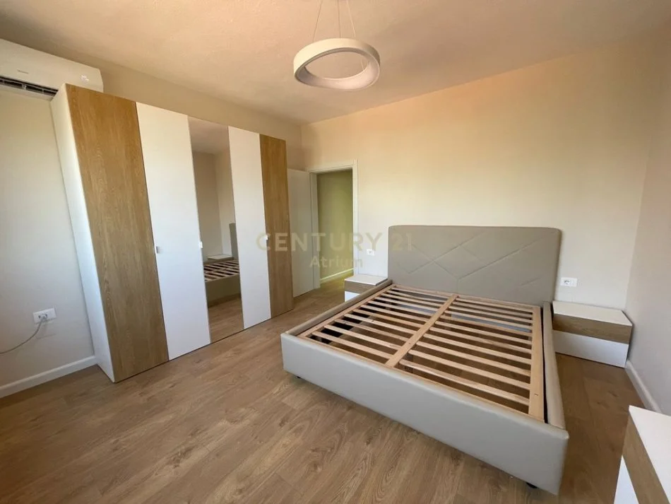 Tirane, jepet me qera apartament 2+1 Kati 2, 60 m² 650 € 