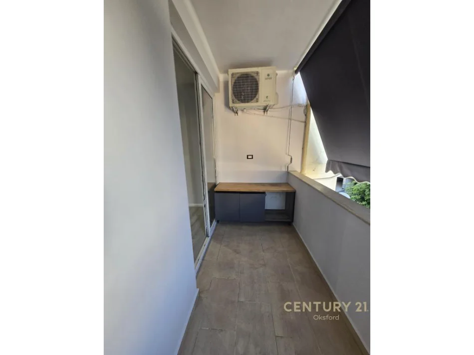 Tirane, jepet me qera ambjent biznesi Kati 1, 160 m² 1.600 € (Stadiumi qemal stafa)