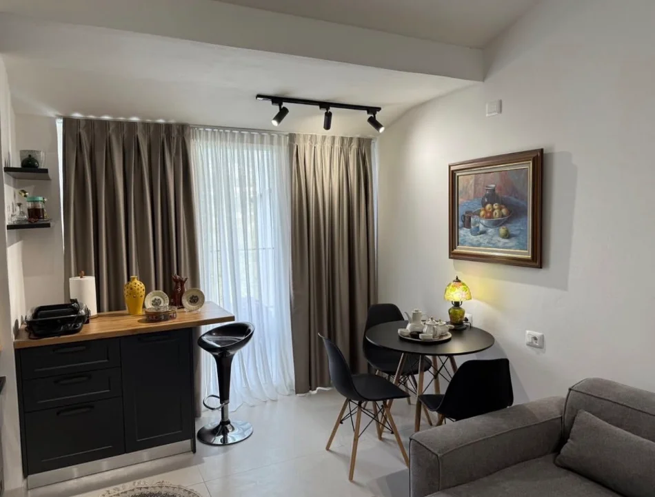 Tirane, shitet apartament 1+1+Ballkon Kati 5, 64 m² 102.000 € (Fresk)