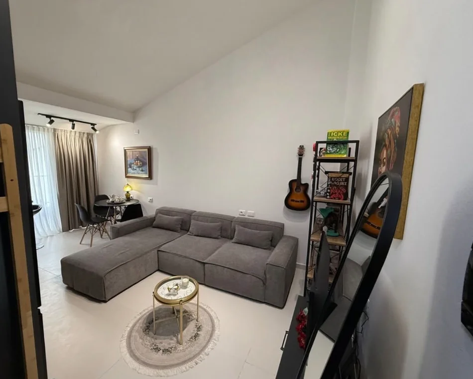 Tirane, shitet apartament 1+1+Ballkon Kati 5, 64 m² 102.000 € (Fresk)