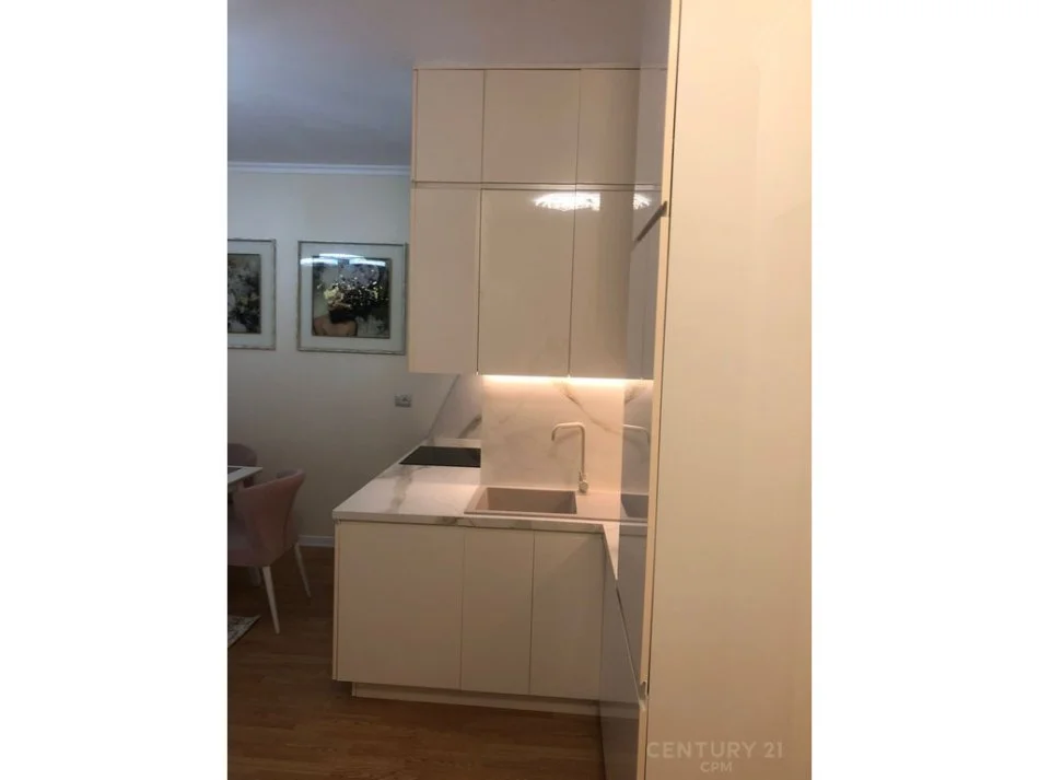 Tirane, jepet me qera apartament 2+1 Kati 5, 80 m² 1.200 € 